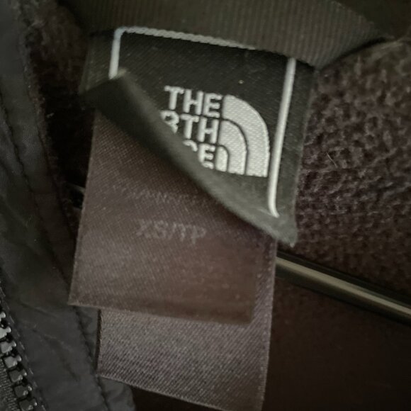 North Face Women's Zip-up Fleece - Picture 2 of 4